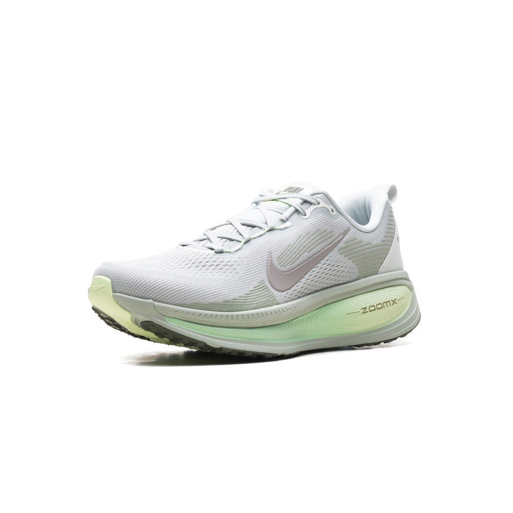Nike Vomero 18 Light Silver Barely Volt Dusty Olive College Grey product image 4
